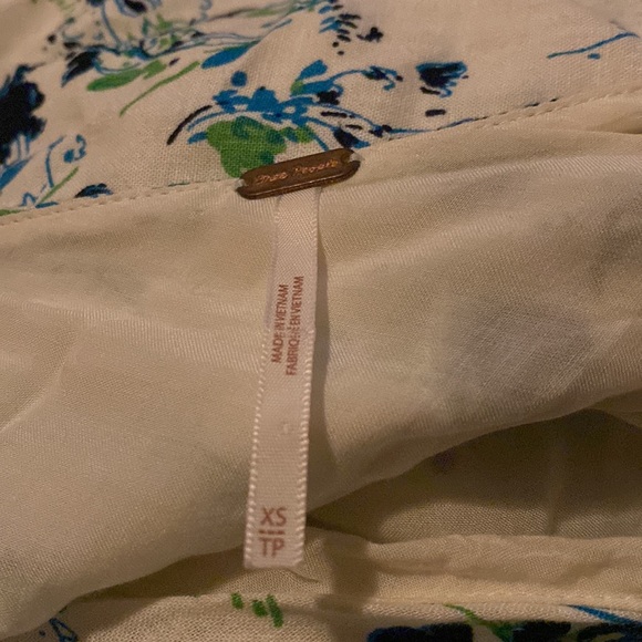 Free People floral fabulous one shoulder fun dress. So adorable and pretty! - Picture 10 of 12